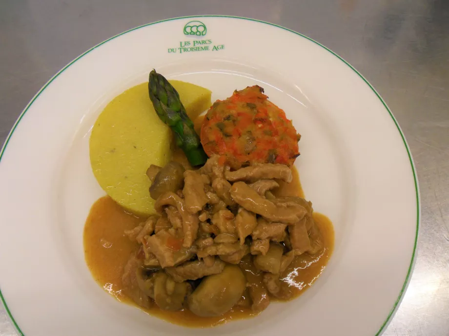 emincé de dinde-polenta-tomate provencale